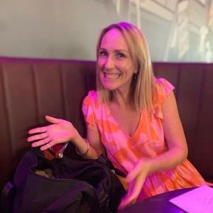 Meet your Posher, Laura